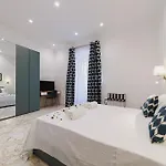 Apartment Vaccaro 23 And Sea - 50m Dal Mare & A Pochi Minuti A Piedi Dal Centro Bari